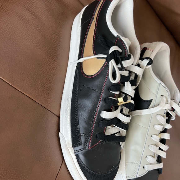 Nike shoes - Picture 2 of 7